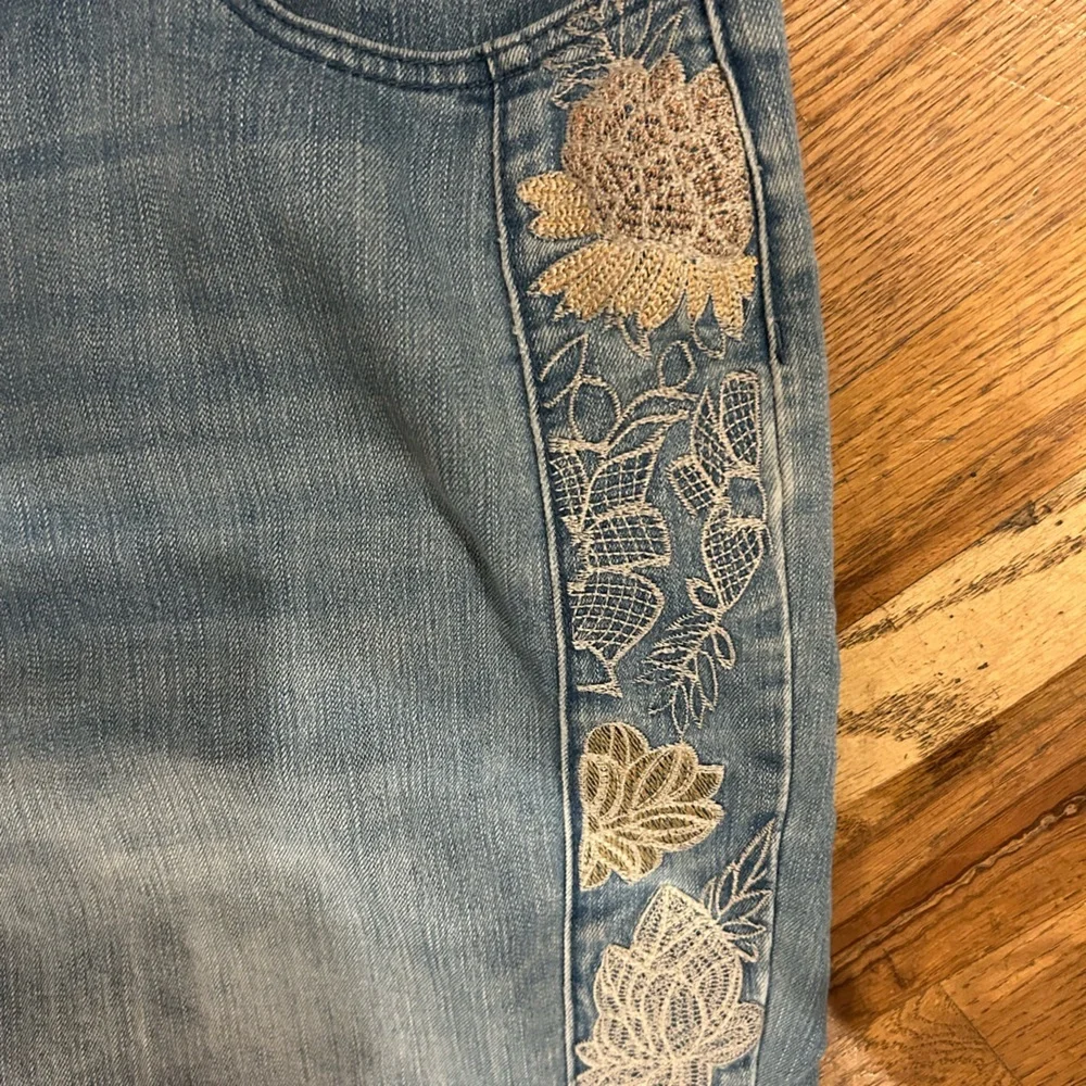 Loralette Blue Denim capri jeans